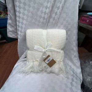 Waffle Weave Throw - NEW